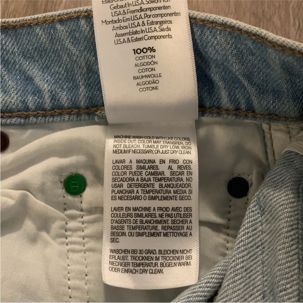 SNACKS from Mother The Fun Dip Puddle Sliced Size 25 Mid Rise Loose Light Wash - Picture 6 of 13